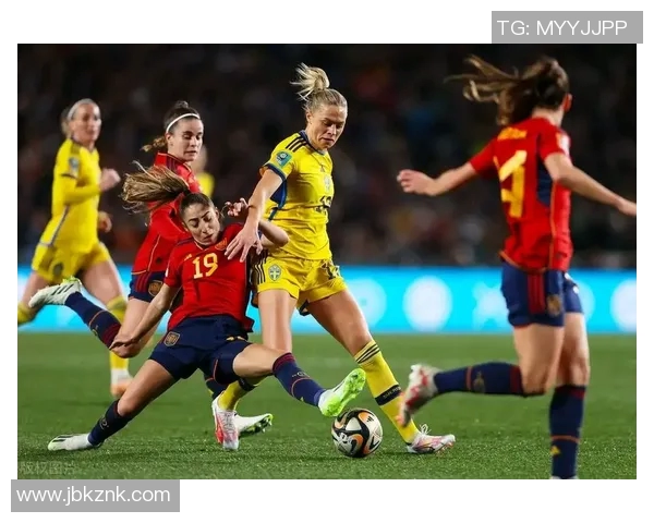 激情四溢的现场直播足球比赛带你领略绿茵场上的精彩瞬间与激烈对抗